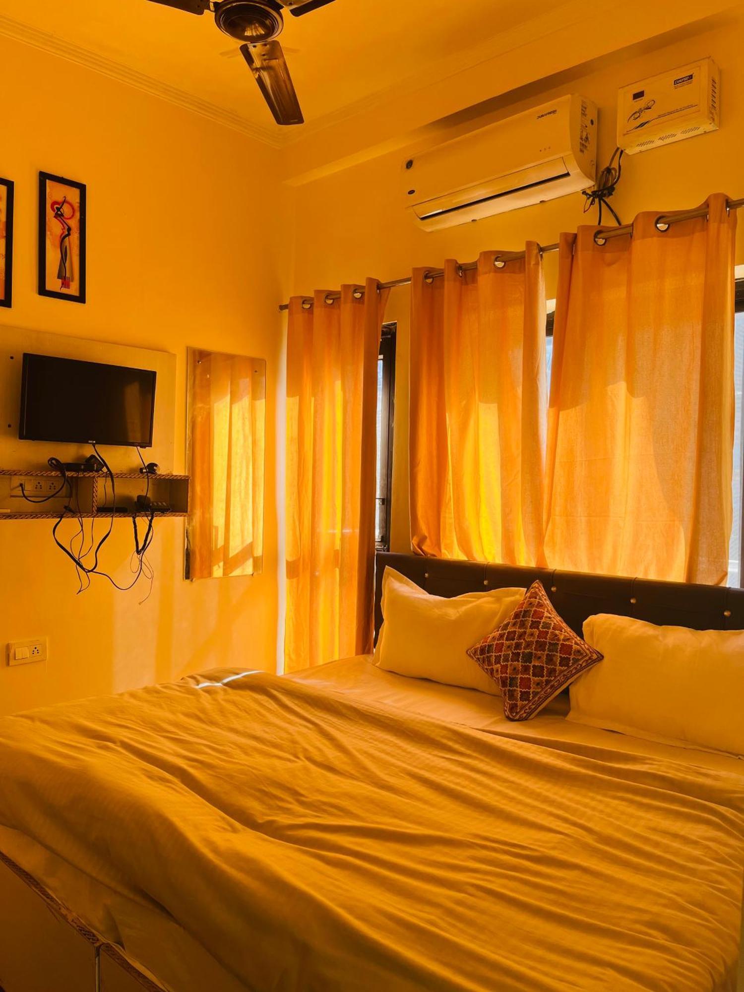 Olt Hostel Rishīkesh Buitenkant foto