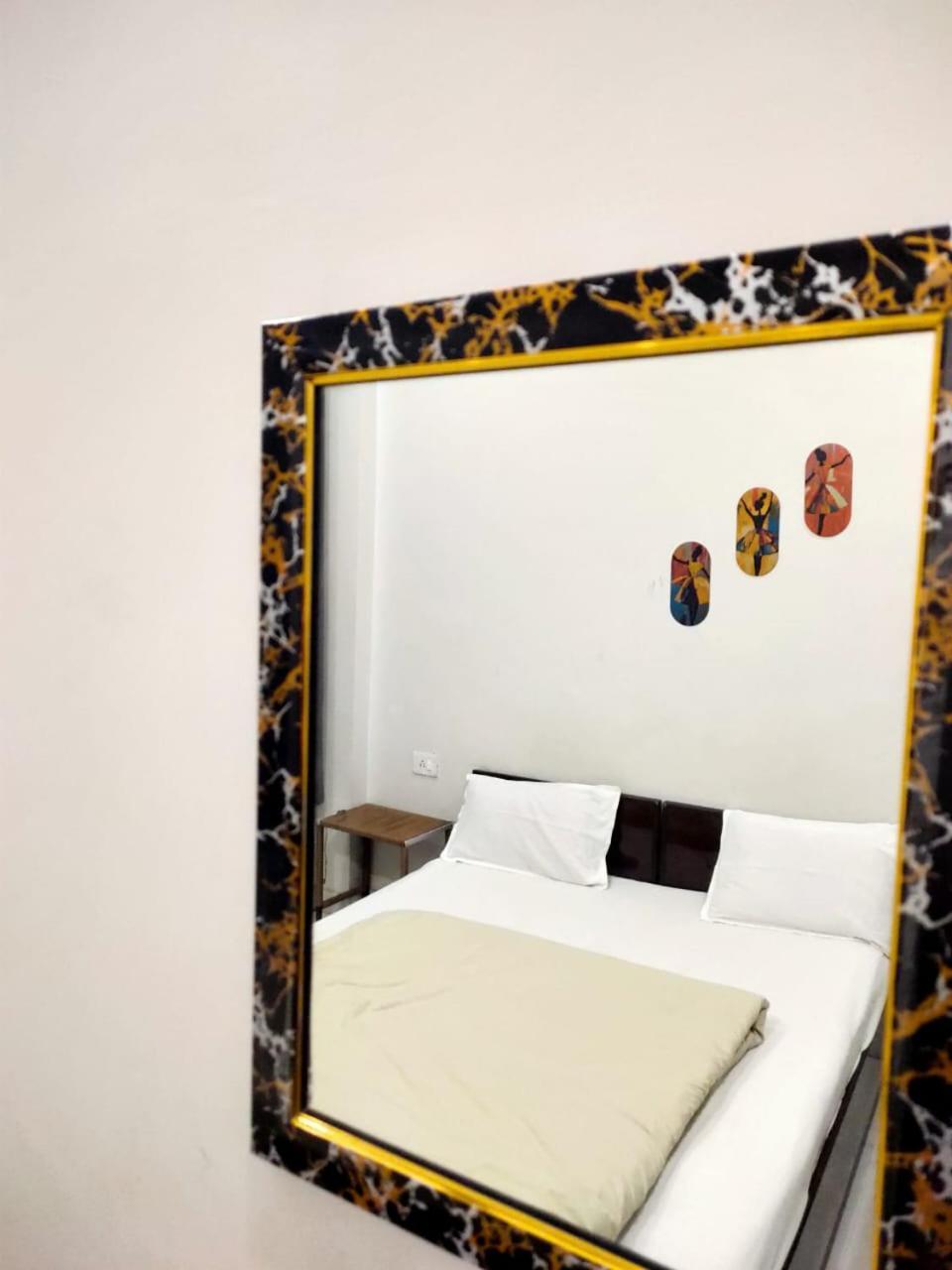 Olt Hostel Rishīkesh Buitenkant foto