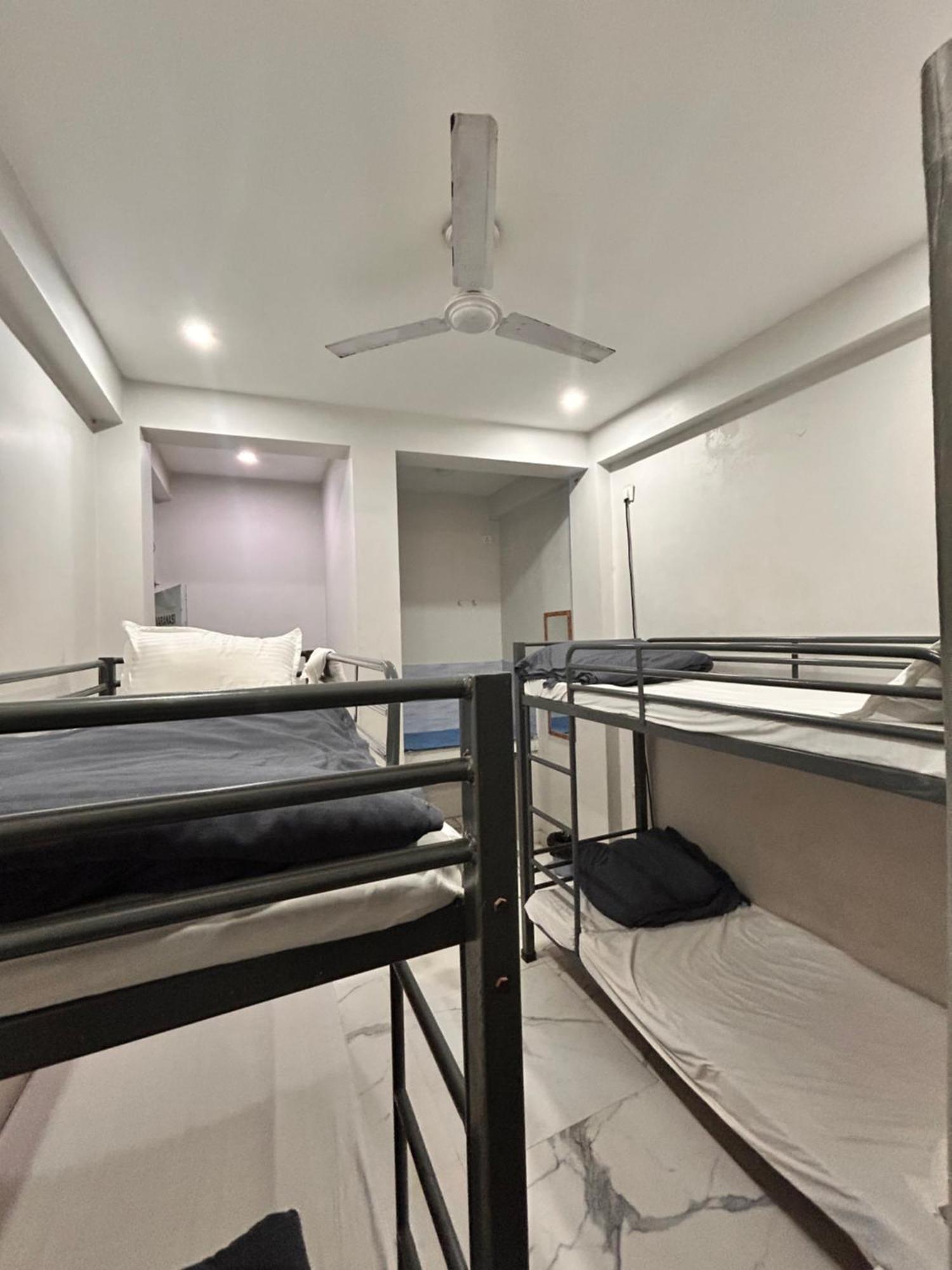 Olt Hostel Rishīkesh Buitenkant foto